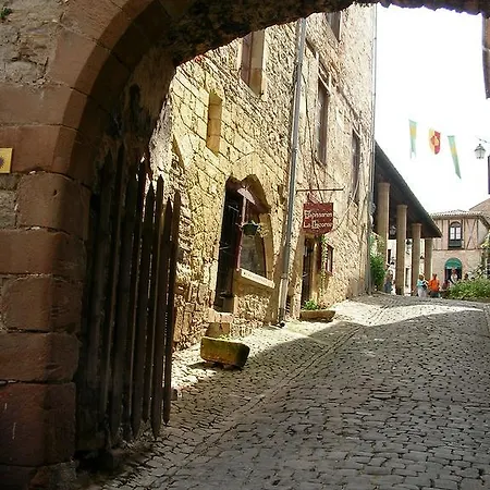 Chambres D'hotes Au Chateau Bed & Breakfast Lunac