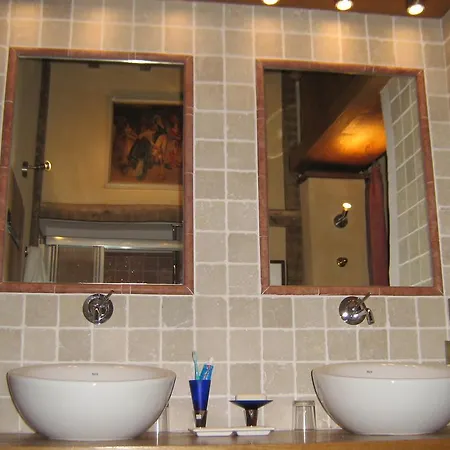 Chambres D'hotes Au Chateau Bed & Breakfast Lunac